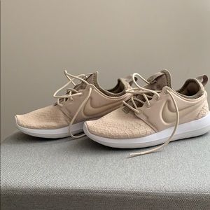 Nike Ladies Roshe 2 Beige Sneakers - 5.5
